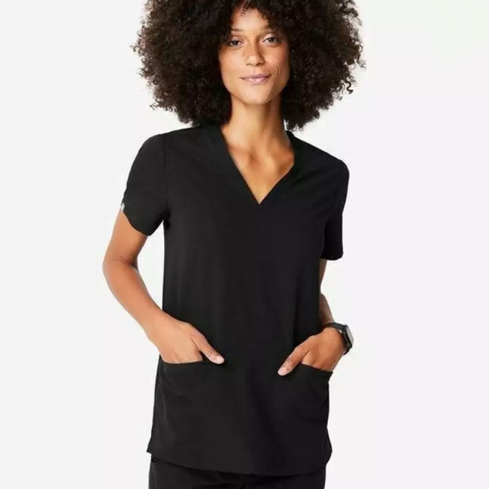 FIGS Medium Casma Black Scrub Top
